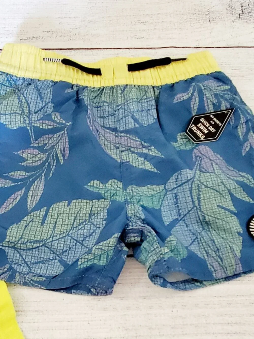 Volcom Baby Boy's 2 Piece Set T Shirt & Swim Shorts Size 18 Months Lemon NWT